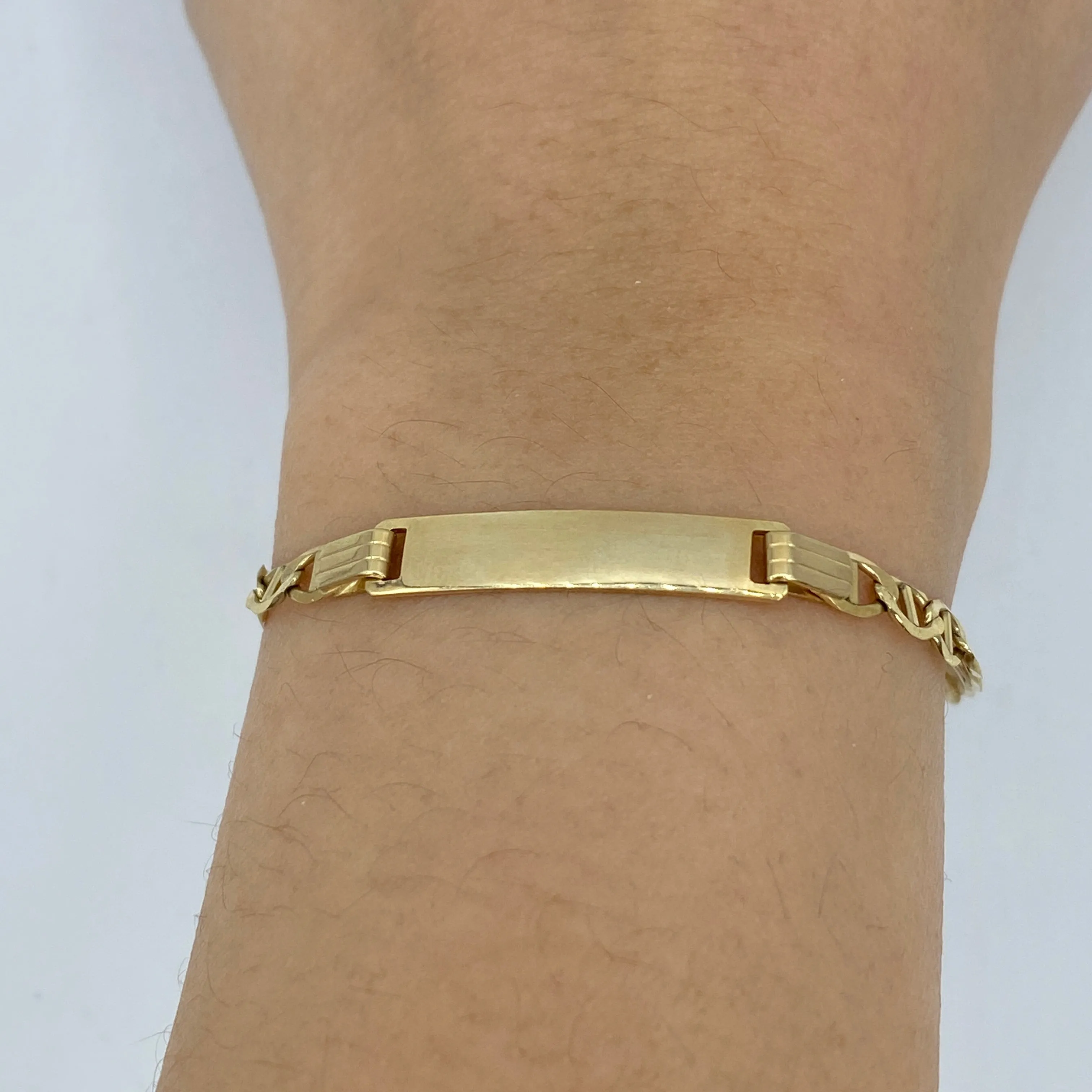 10K Custom Name Plate Two-Tone Mariner Link Baby Bracelet