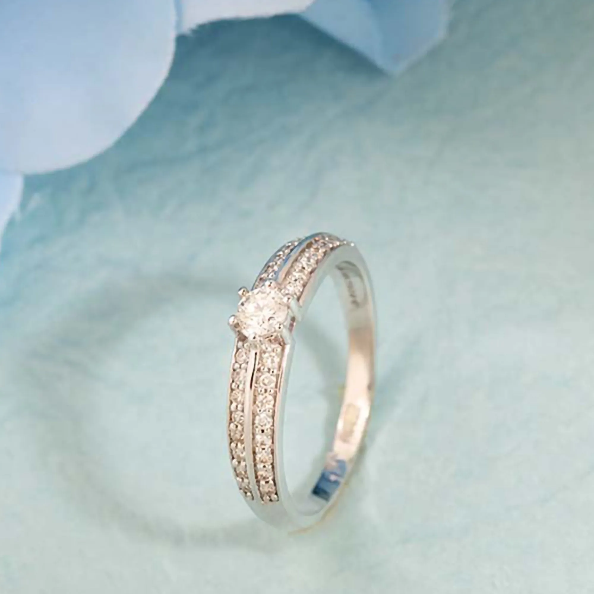 14 k White Gold Moissanite Engagement Ring