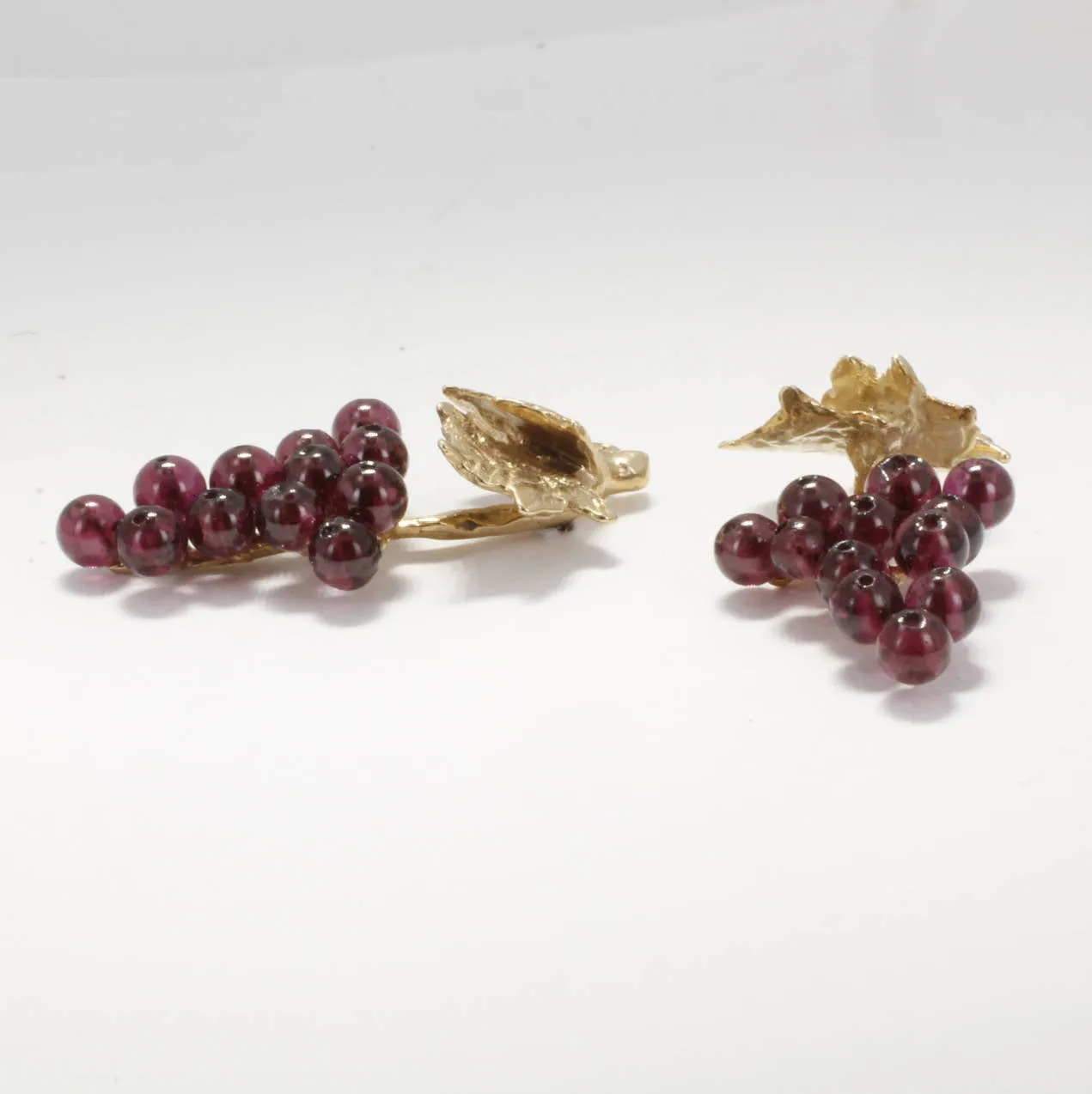14kt. Gold Garnet Red Grape Cluster Earrings