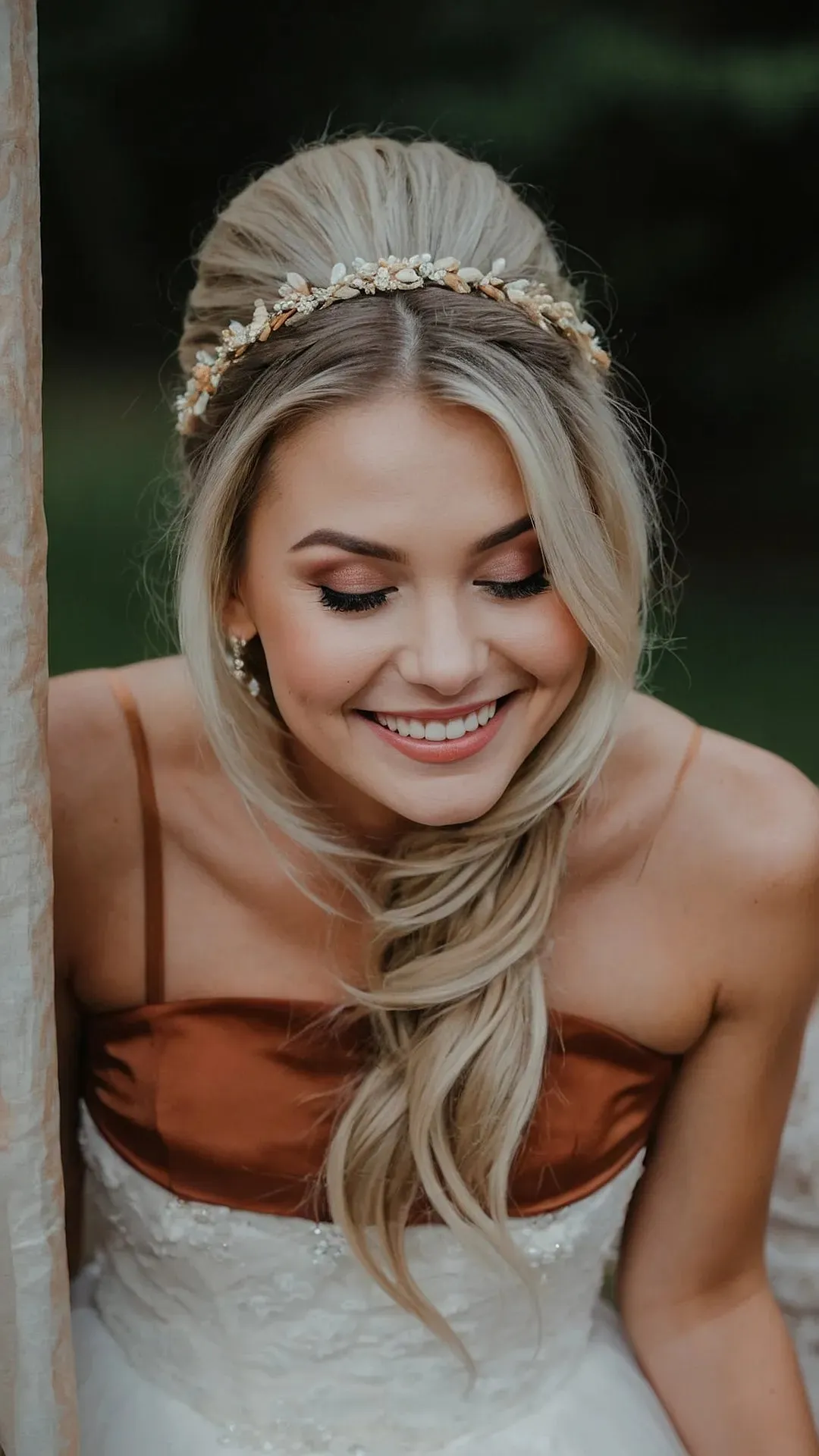 15 Bridesmaid Hairstyles That Are a Match Made in Heaven