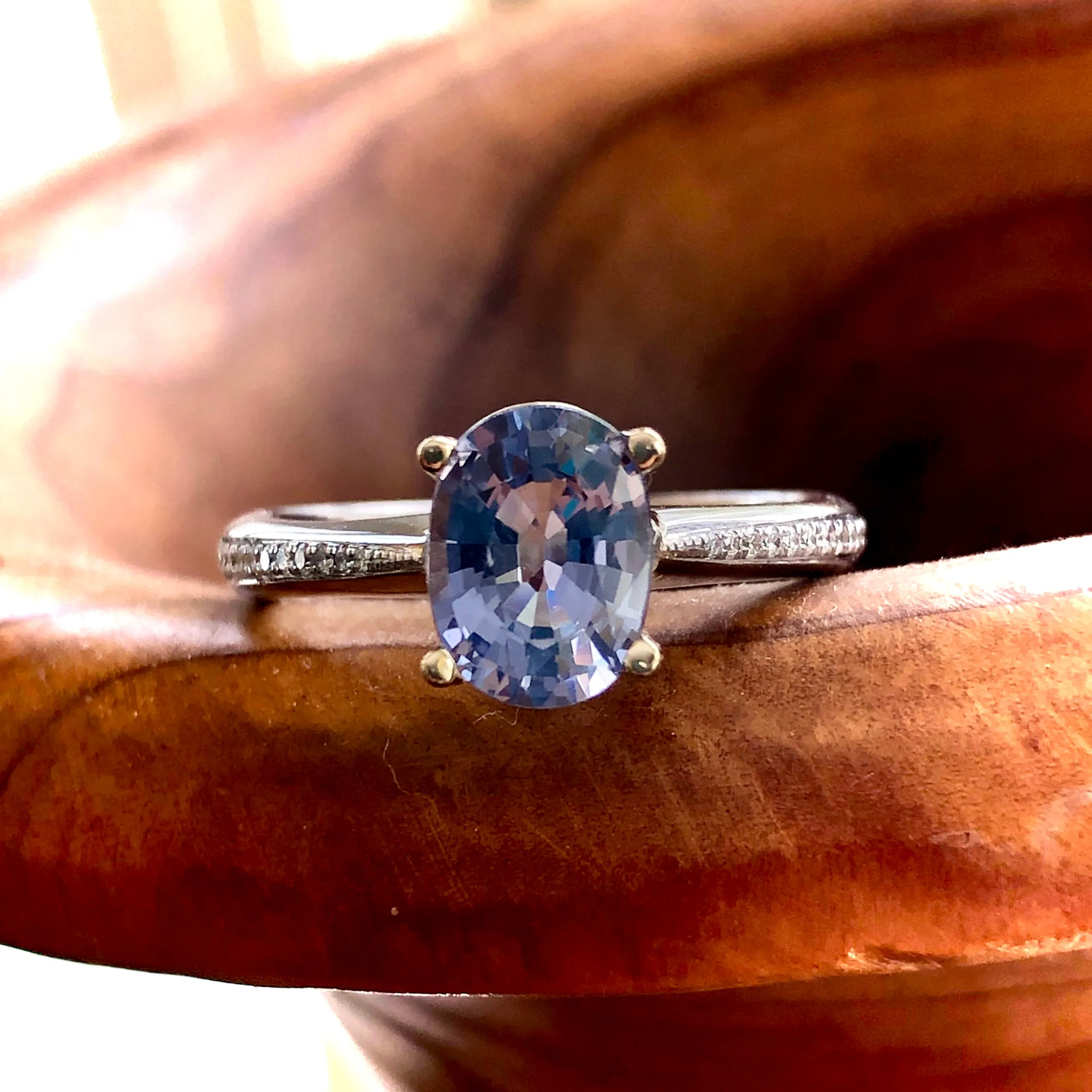 1.50 Carat Lilac Sapphire Solitaire Engagement Ring 18 Karat Gold