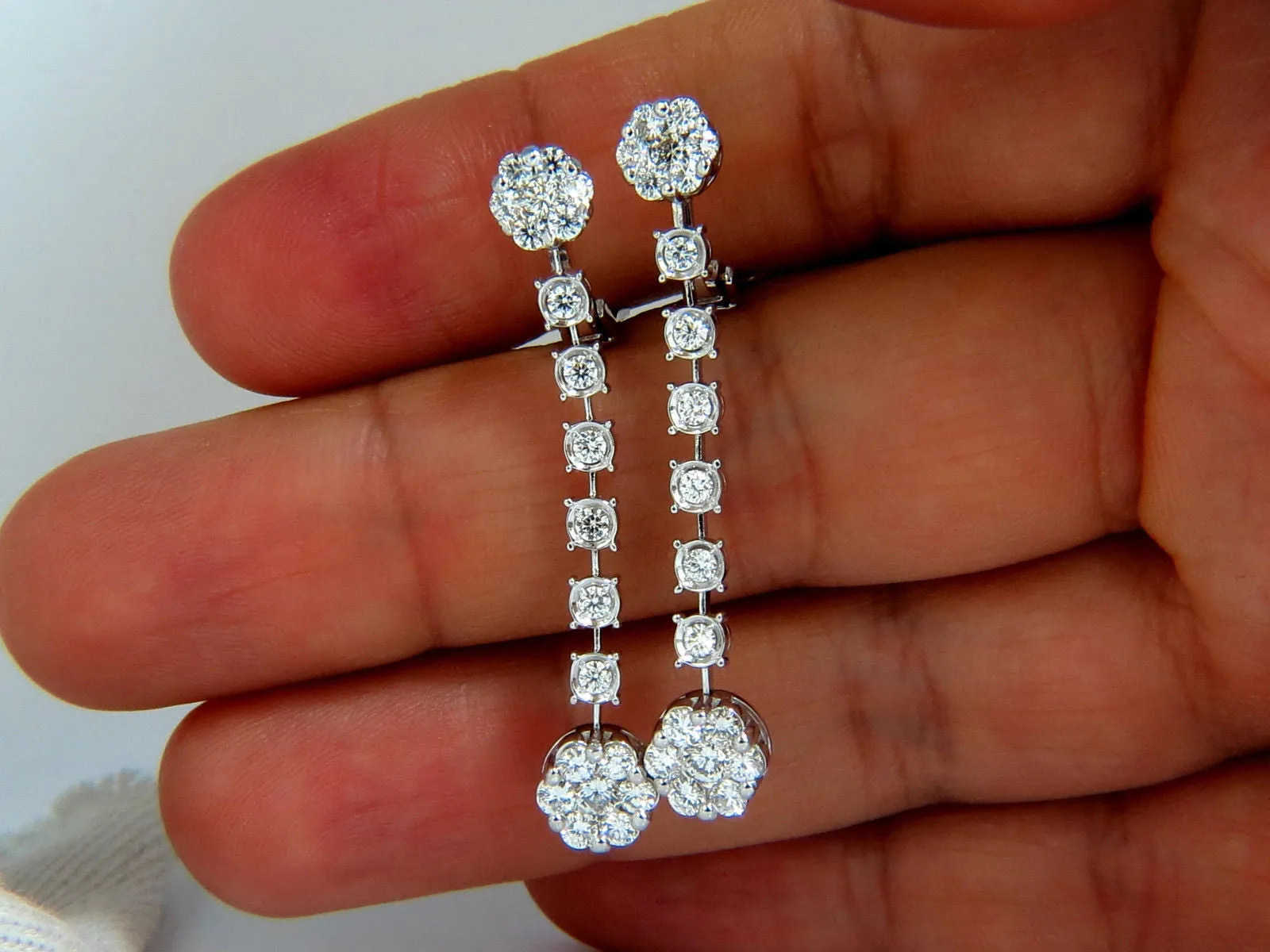 1.70ct NATURAL ROUND DIAMONDS FLOATING CLUSTER DANGLE EARRINGS OMEGA