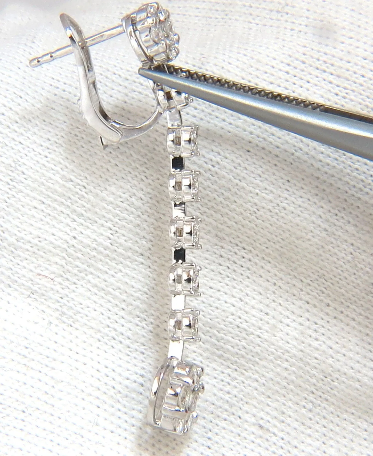 1.70ct NATURAL ROUND DIAMONDS FLOATING CLUSTER DANGLE EARRINGS OMEGA