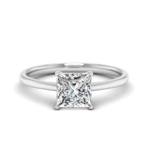 2.00 d.e.w cts 7x7 mm Princess Cut Moissanite Ring