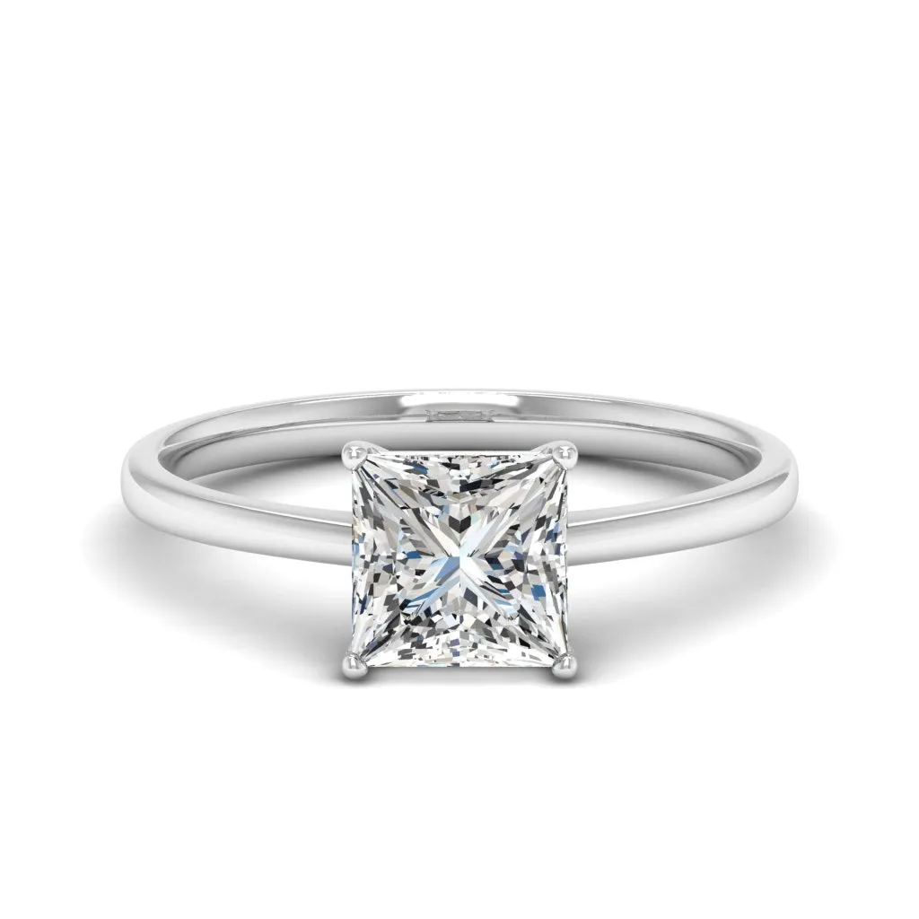 2.00 d.e.w cts 7x7 mm Princess Cut Moissanite Ring