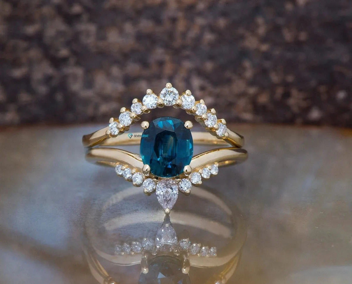 Alternative engagement ring set with Blue Green Sapphire and diamonds