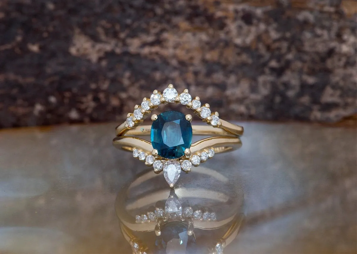 Alternative engagement ring set with Blue Green Sapphire and diamonds