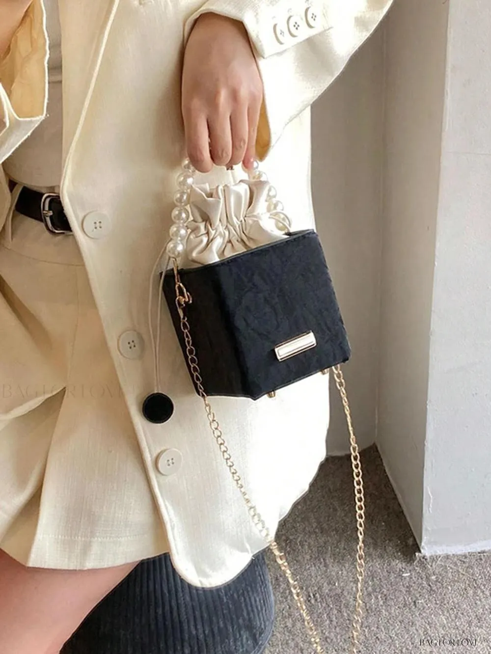 BagForLove - Feminine Fashion Box with Adjustable Casing