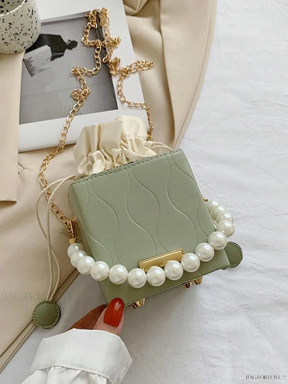 BagForLove - Feminine Fashion Box with Adjustable Casing