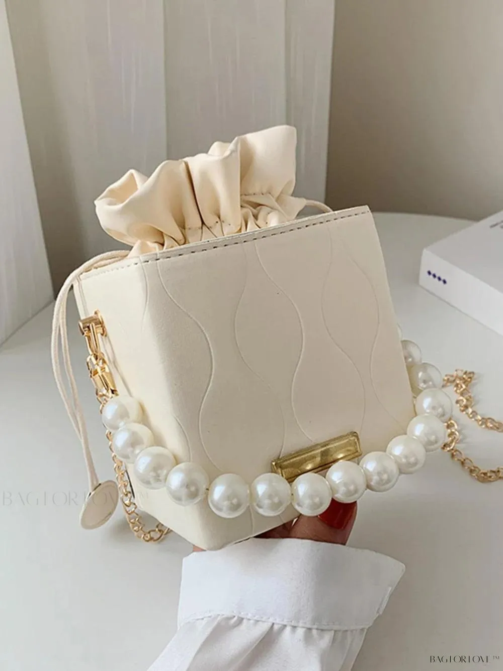 BagForLove - Feminine Fashion Box with Adjustable Casing