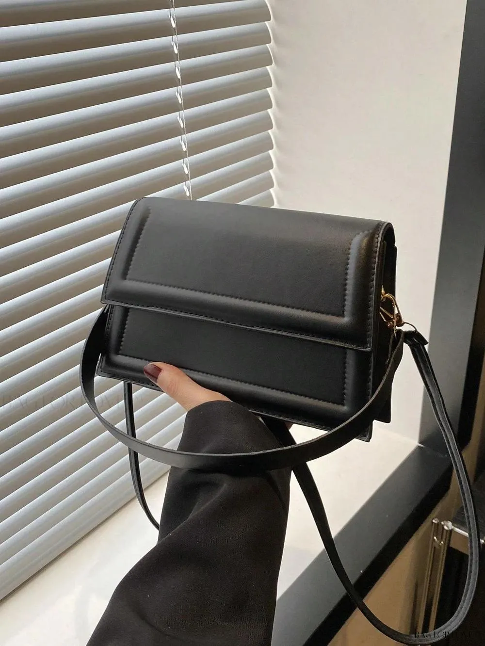 BagForLove - Minimalist Underarm Bag for Busy Ladies on-the-go