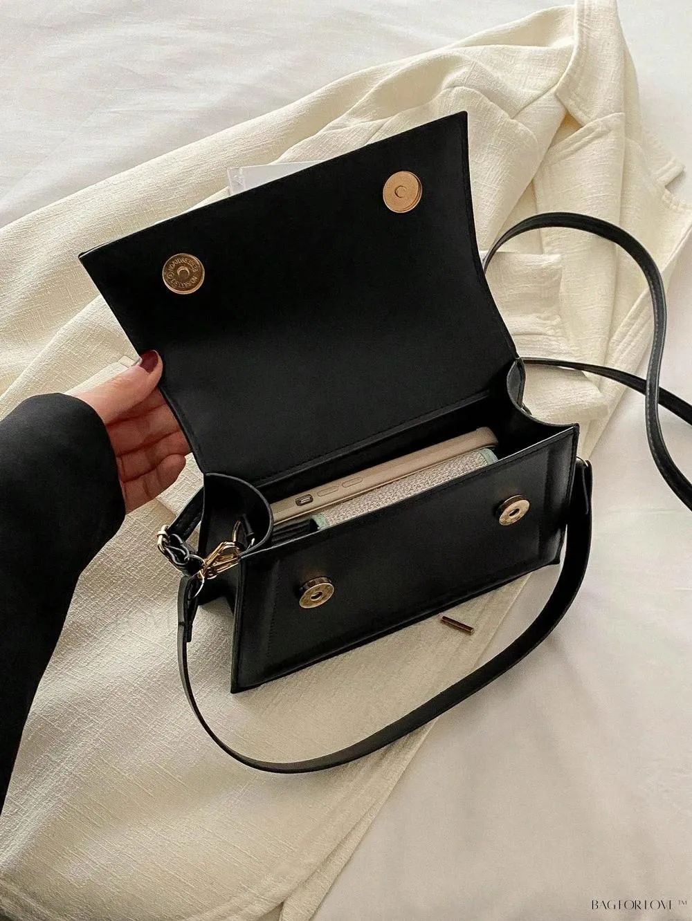 BagForLove - Minimalist Underarm Bag for Busy Ladies on-the-go