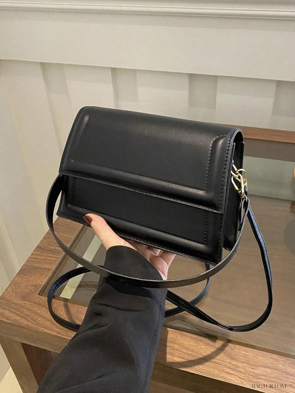 BagForLove - Minimalist Underarm Bag for Busy Ladies on-the-go