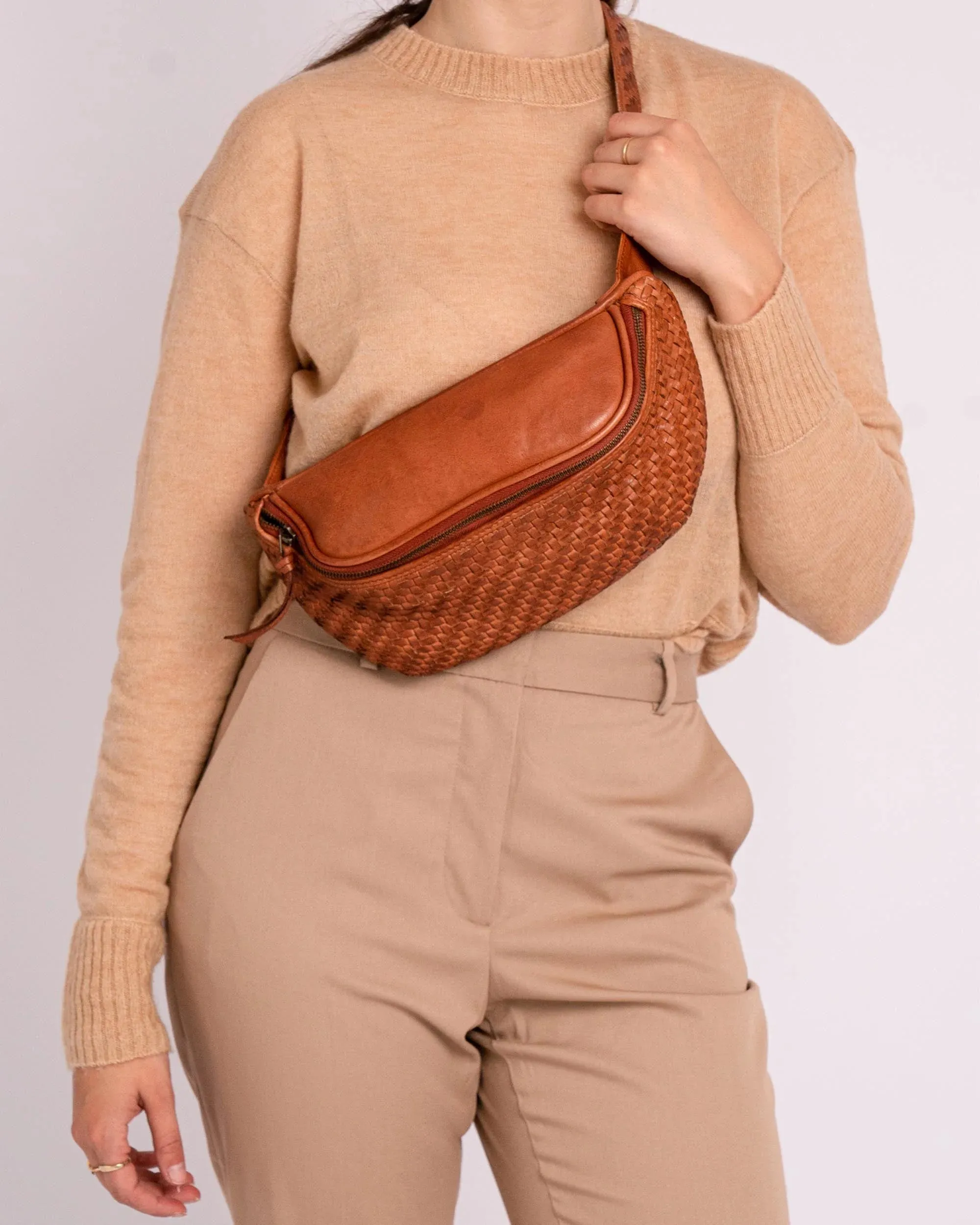 Barink | Hand-woven Leather Fanny Pack