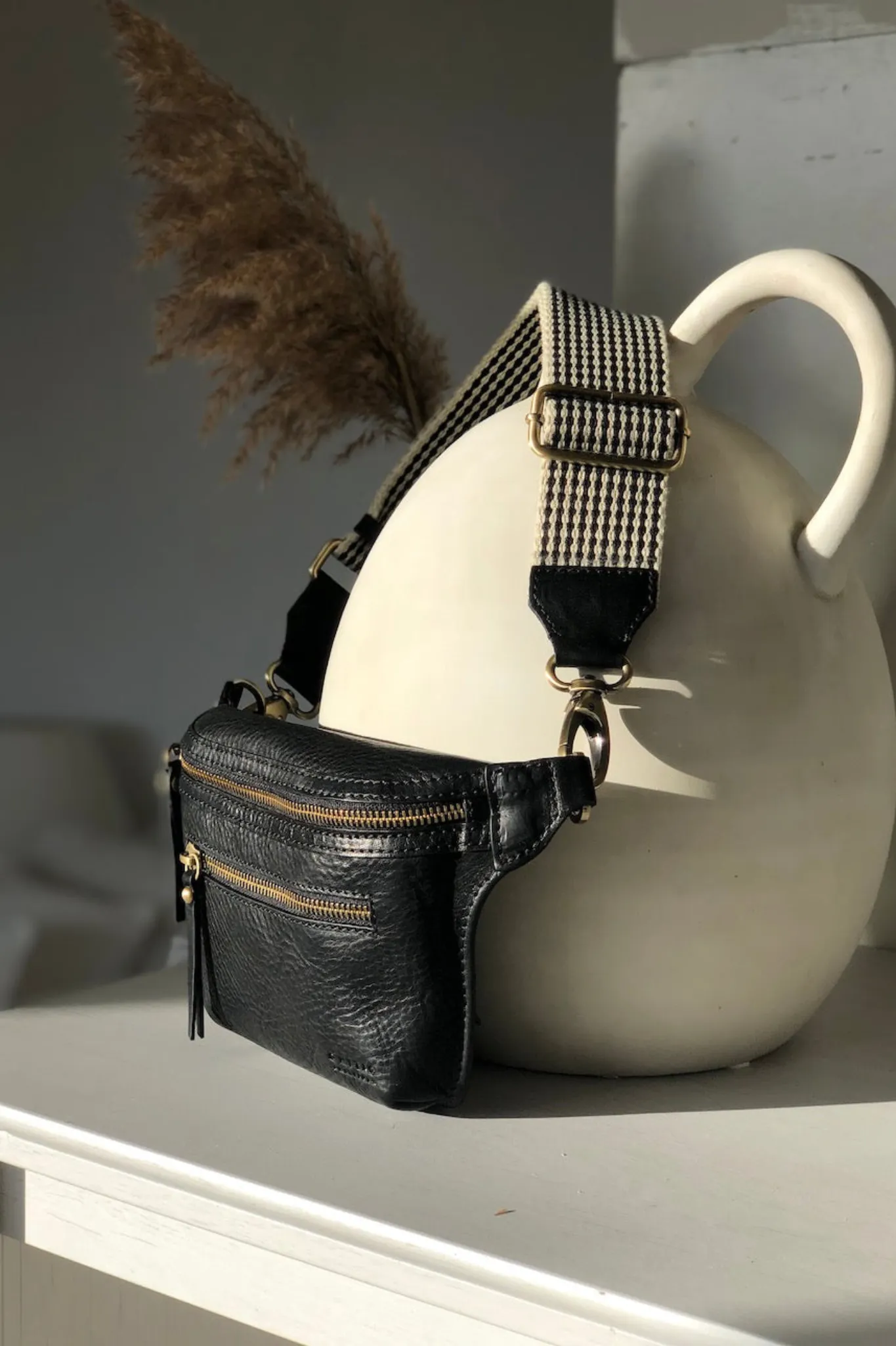 BECK'S BUM BAG BLACK STROMBOLI LEATHER - CHECKERED STRAP