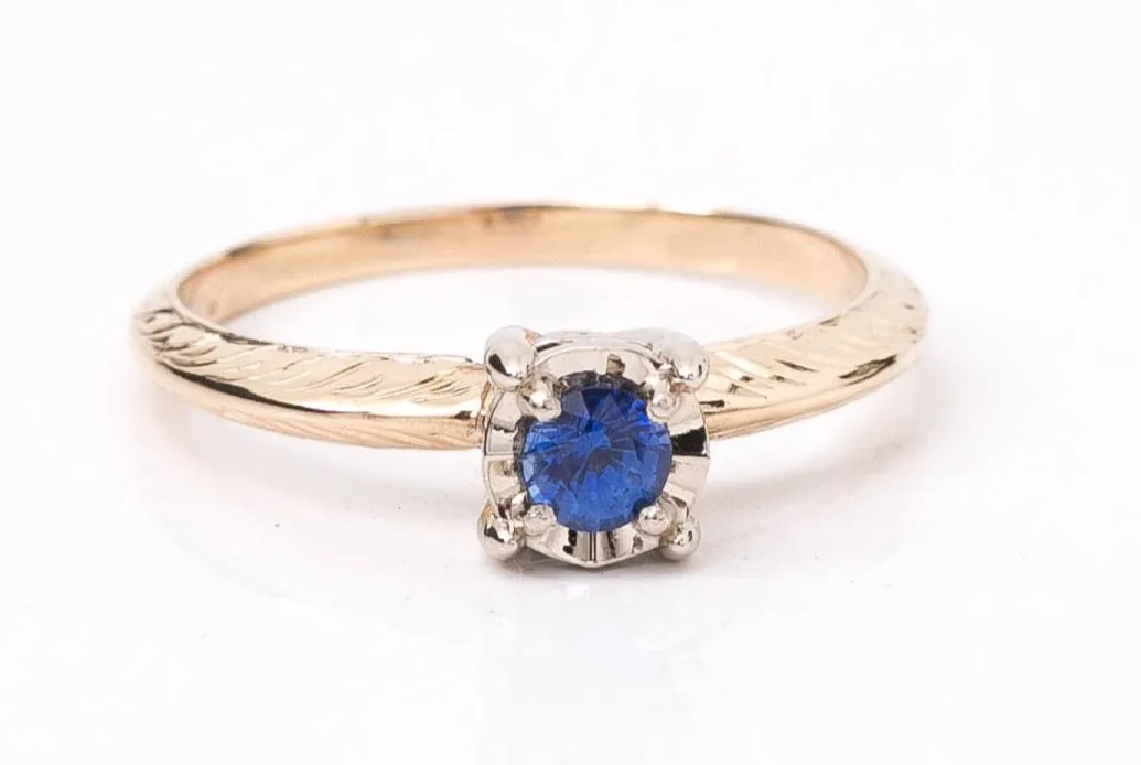 Blue Montana Sapphire Vintage Ring - Hand Engraved - Restored Vintage Ring