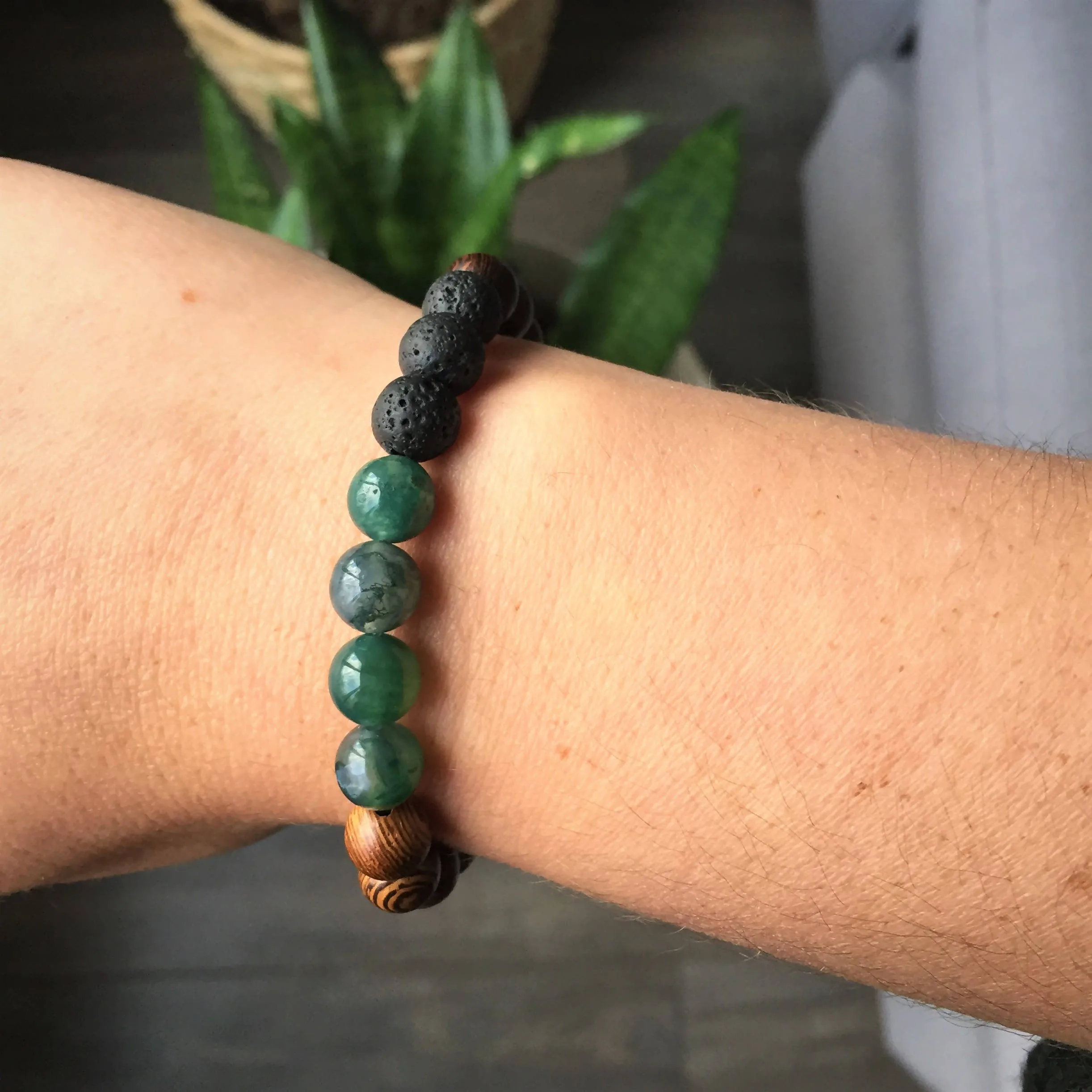 Bracelet diffuseur en pierres semi précieuses pour femmes et hommes: agate mousse, pierres de lave et bois wenge