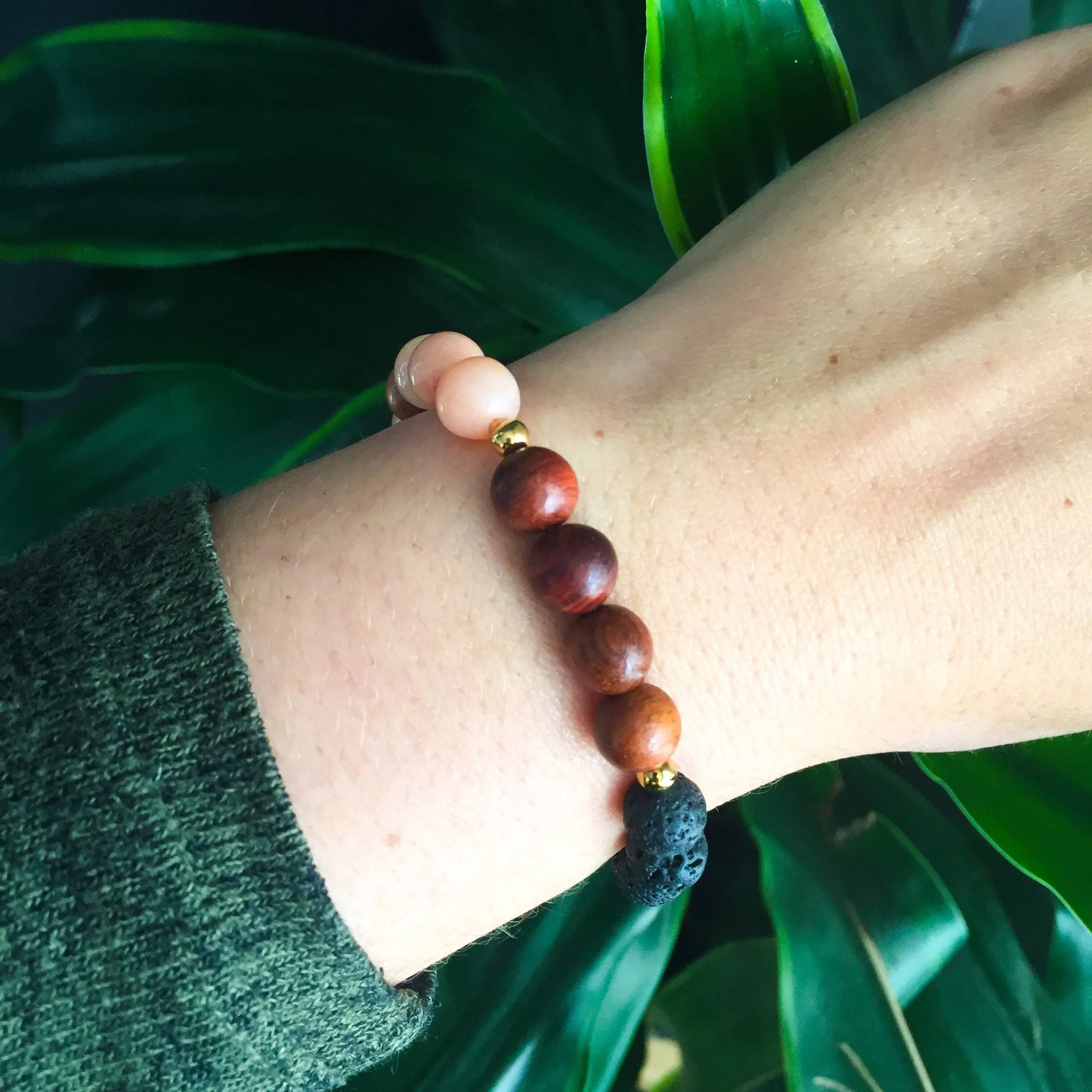 Bracelet élastique diffuseur d'huiles essentielles pour femmes en pierres naturelles 8mm aventurine, bois de rose, pierre de lave et inox