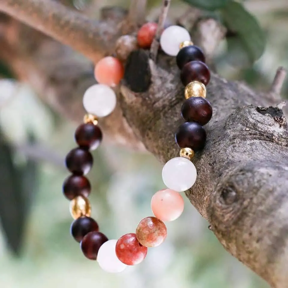 Bracelet élastique pour femmes en pierres naturelles 8mm aventurine, unakite et quartz, billes de bois de rose et acier inoxydable doré