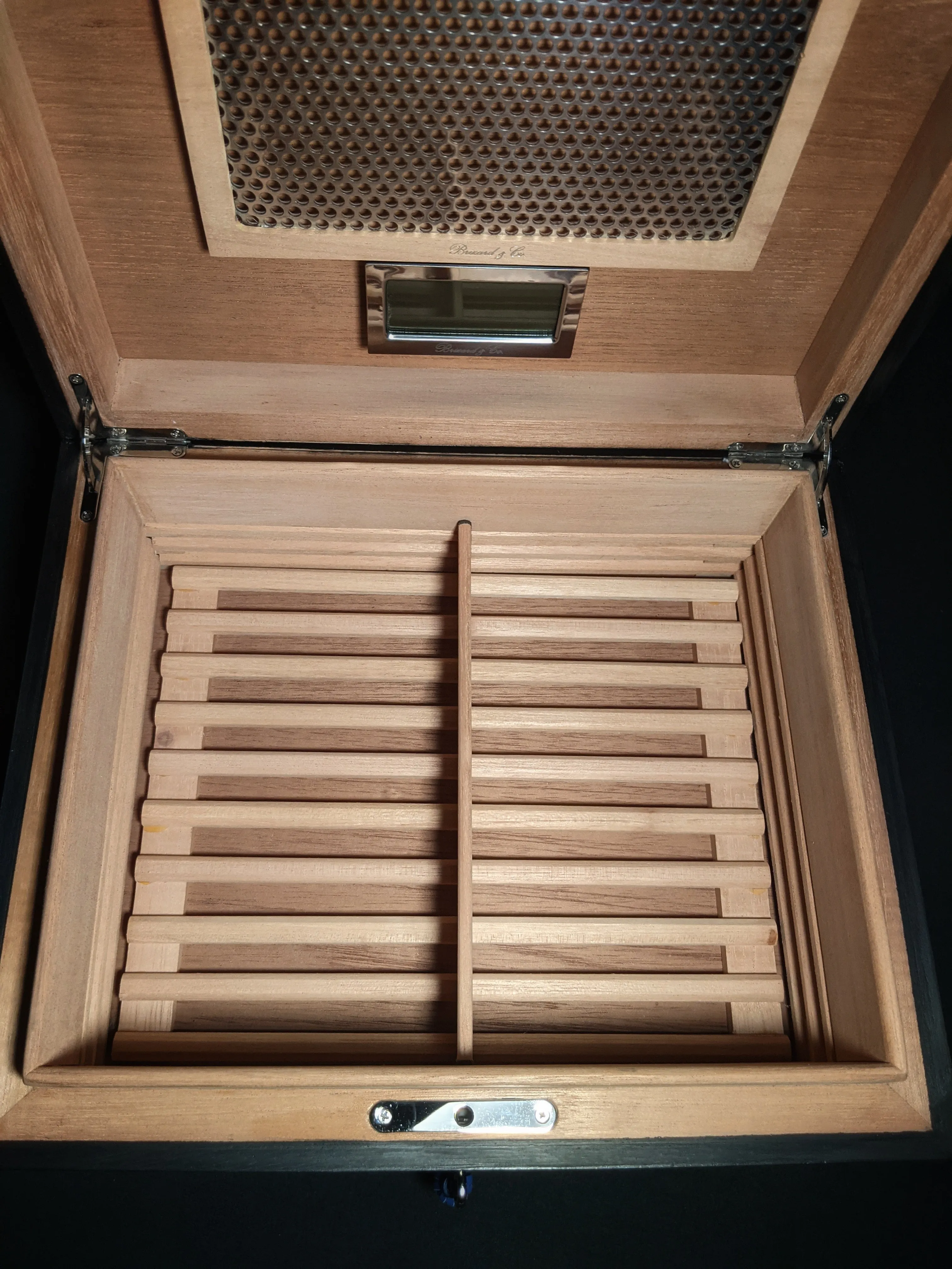 Brizard and Co. The "Royal Oak Collection" Humidor - Black Oak (60 / 70 Count)