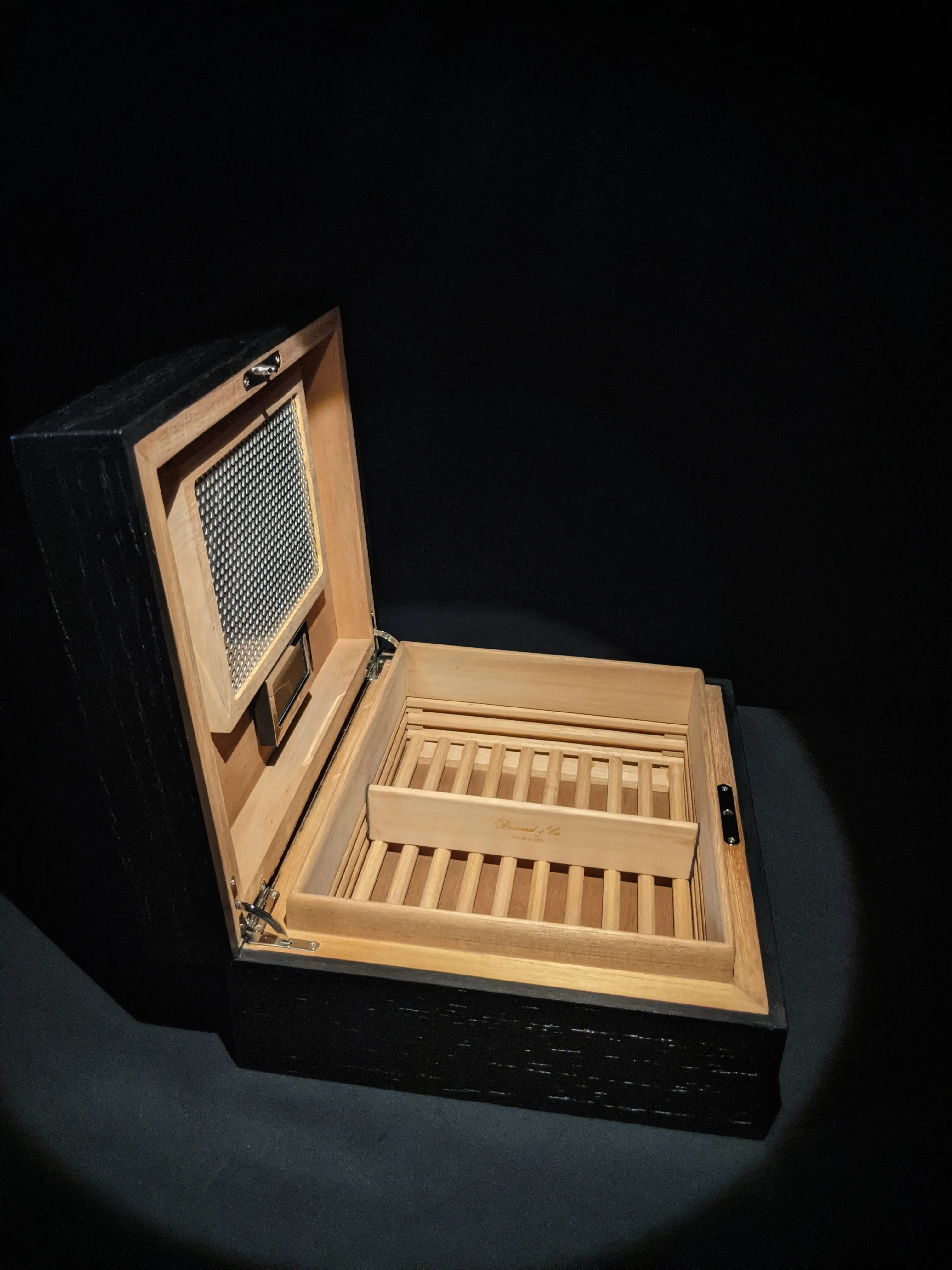 Brizard and Co. The "Royal Oak Collection" Humidor - Black Oak (60 / 70 Count)
