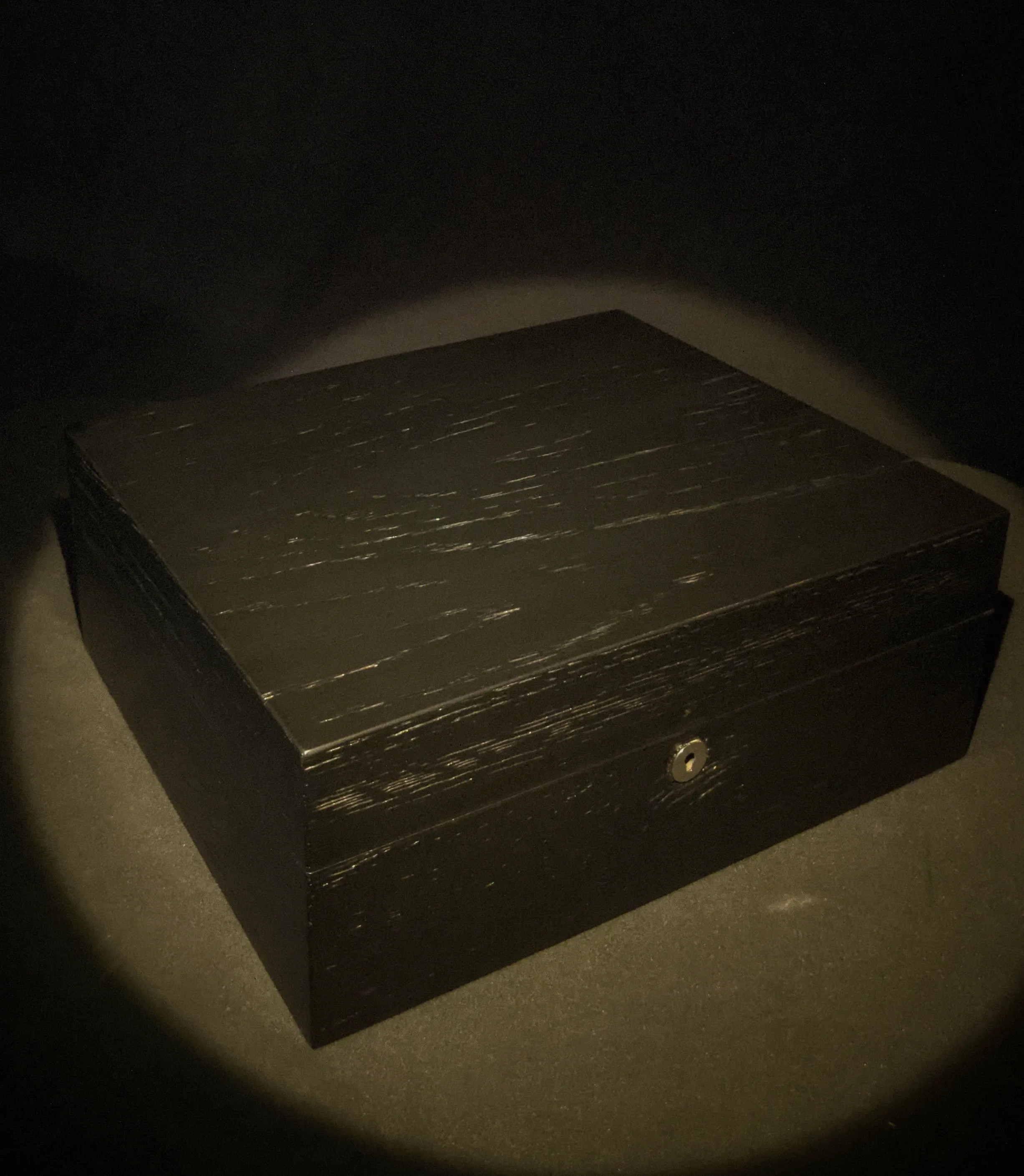 Brizard and Co. The "Royal Oak Collection" Humidor - Black Oak (60 / 70 Count)