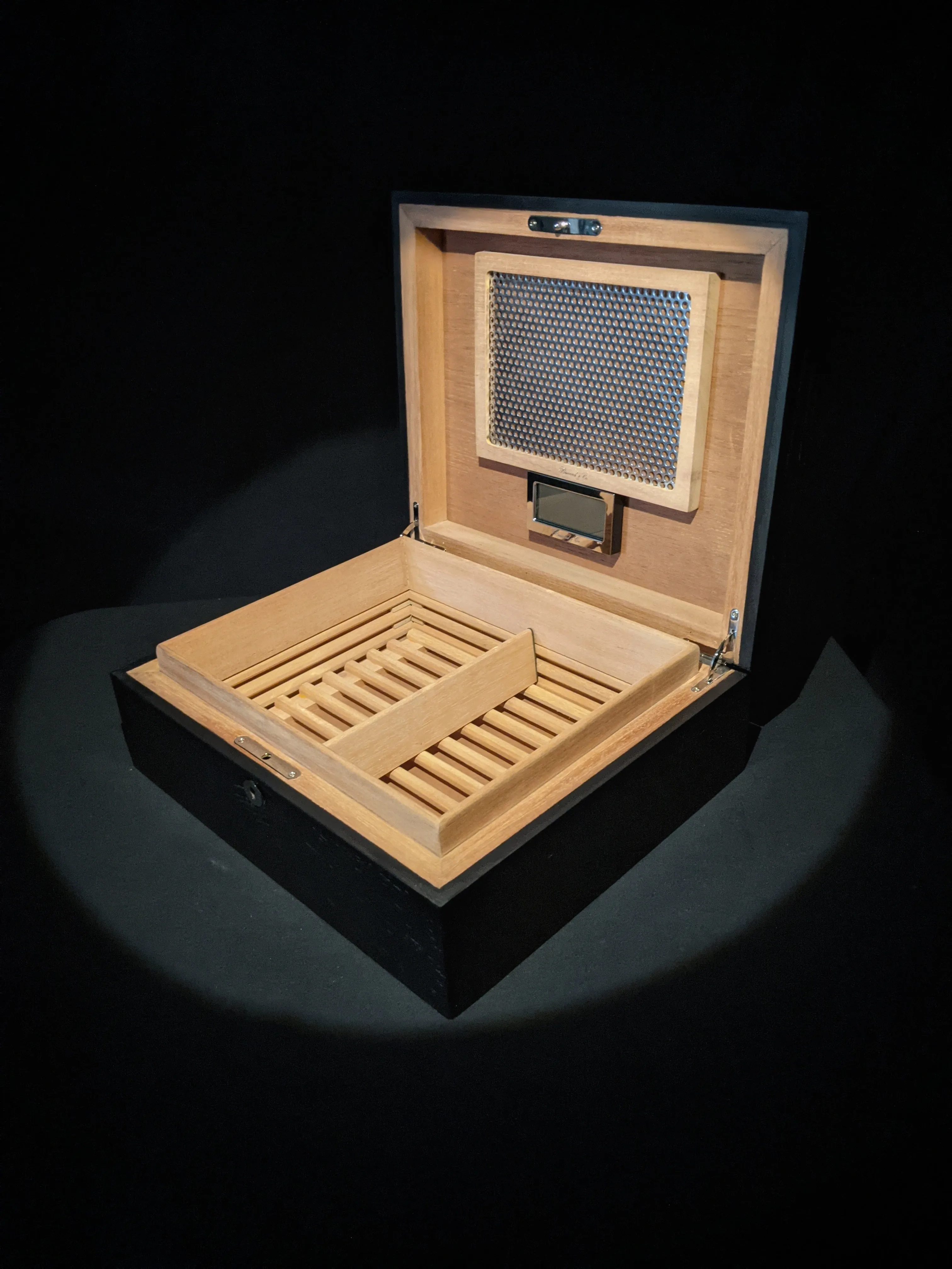 Brizard and Co. The "Royal Oak Collection" Humidor - Black Oak (60 / 70 Count)