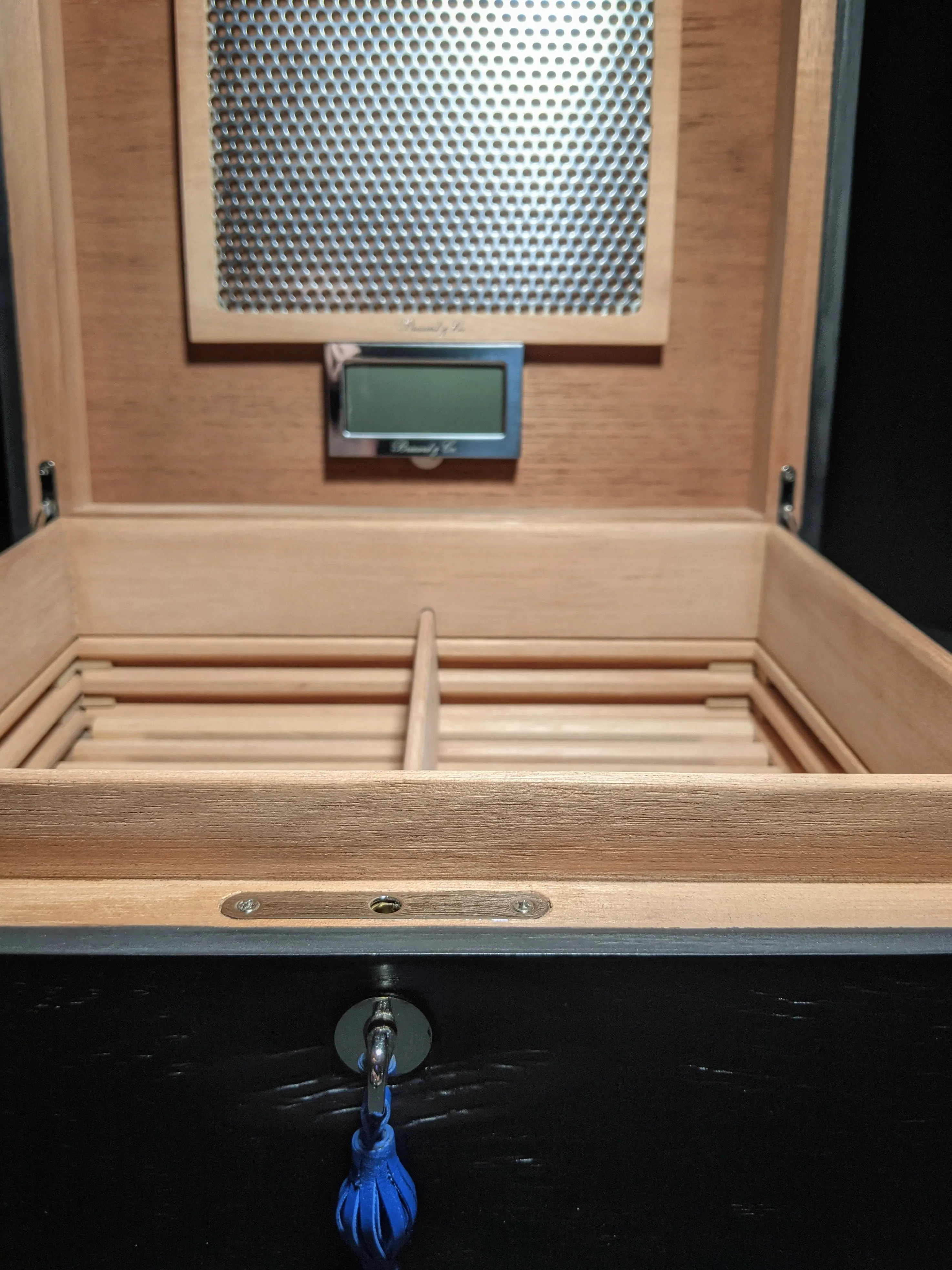 Brizard and Co. The "Royal Oak Collection" Humidor - Black Oak (60 / 70 Count)