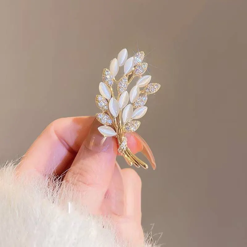 Brooches Collection 003-4 (25 63-85) - Thai Dress Brooches and Jewellry