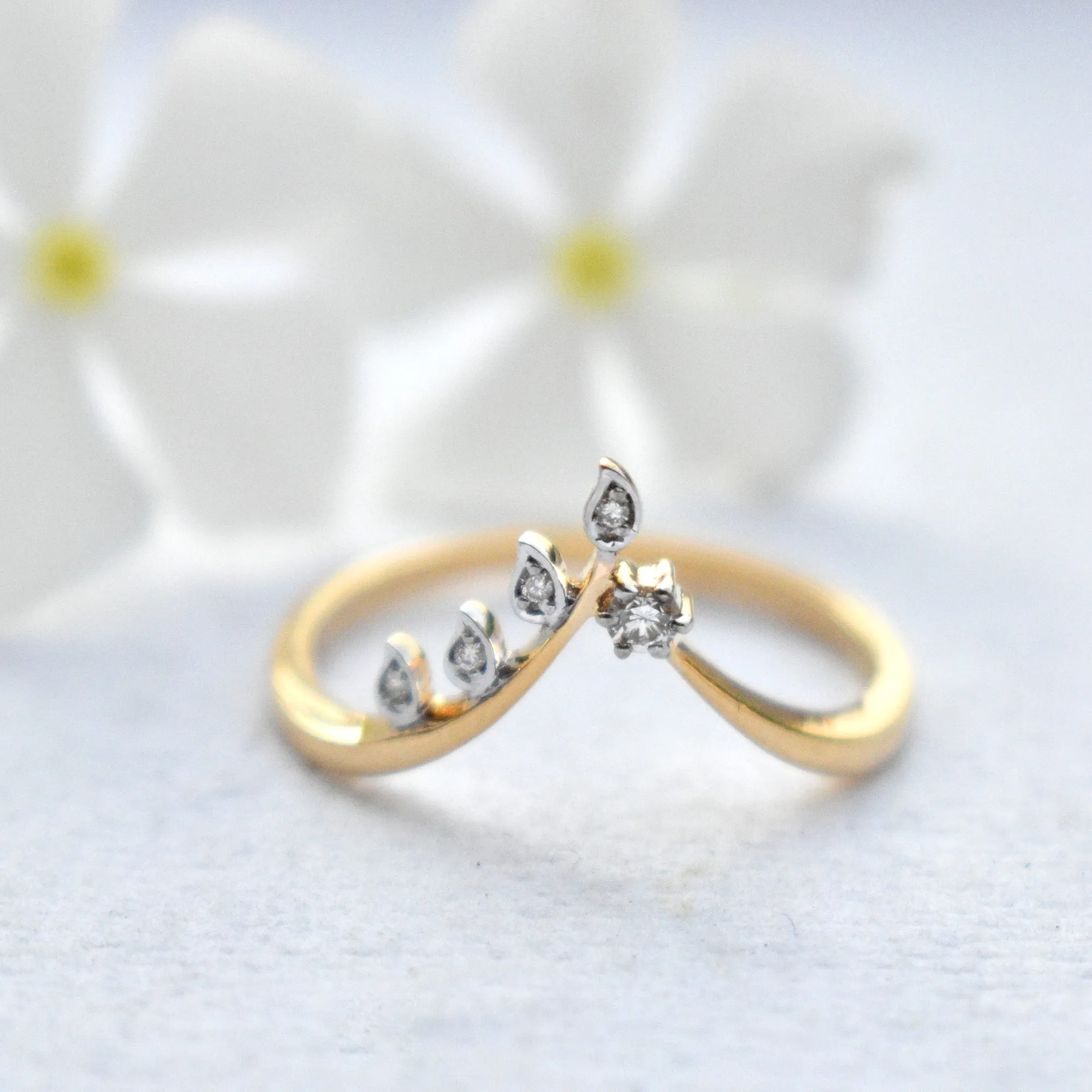 Chevron Leaf Deep V Wedding Band