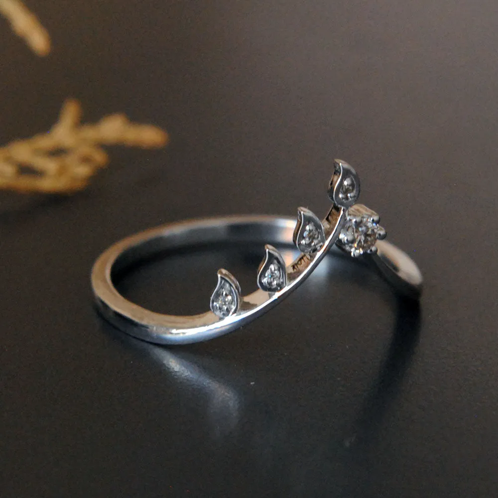 Chevron Leaf Deep V Wedding Band