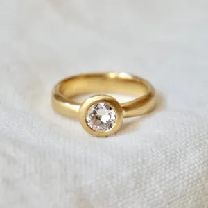 Classic Bezel Ring Large