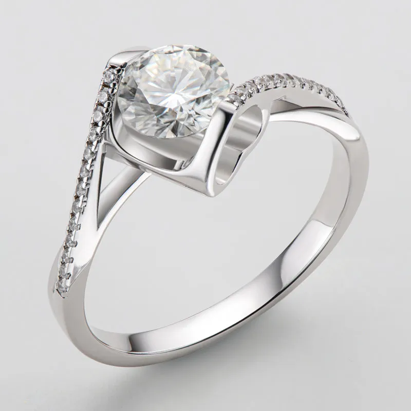 Classic Round Cut Moissanite Diamond Angle Solitaire Ring