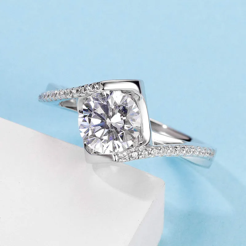 Classic Round Cut Moissanite Diamond Angle Solitaire Ring