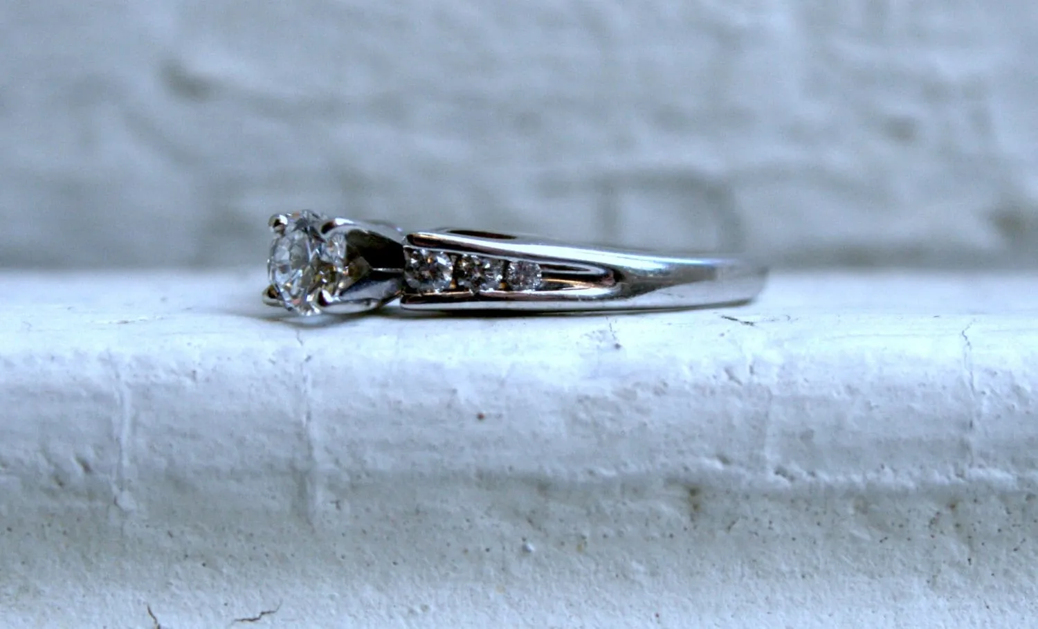 Classic Vintage 14K White Gold Diamond Engagement Ring - 0.54ct.