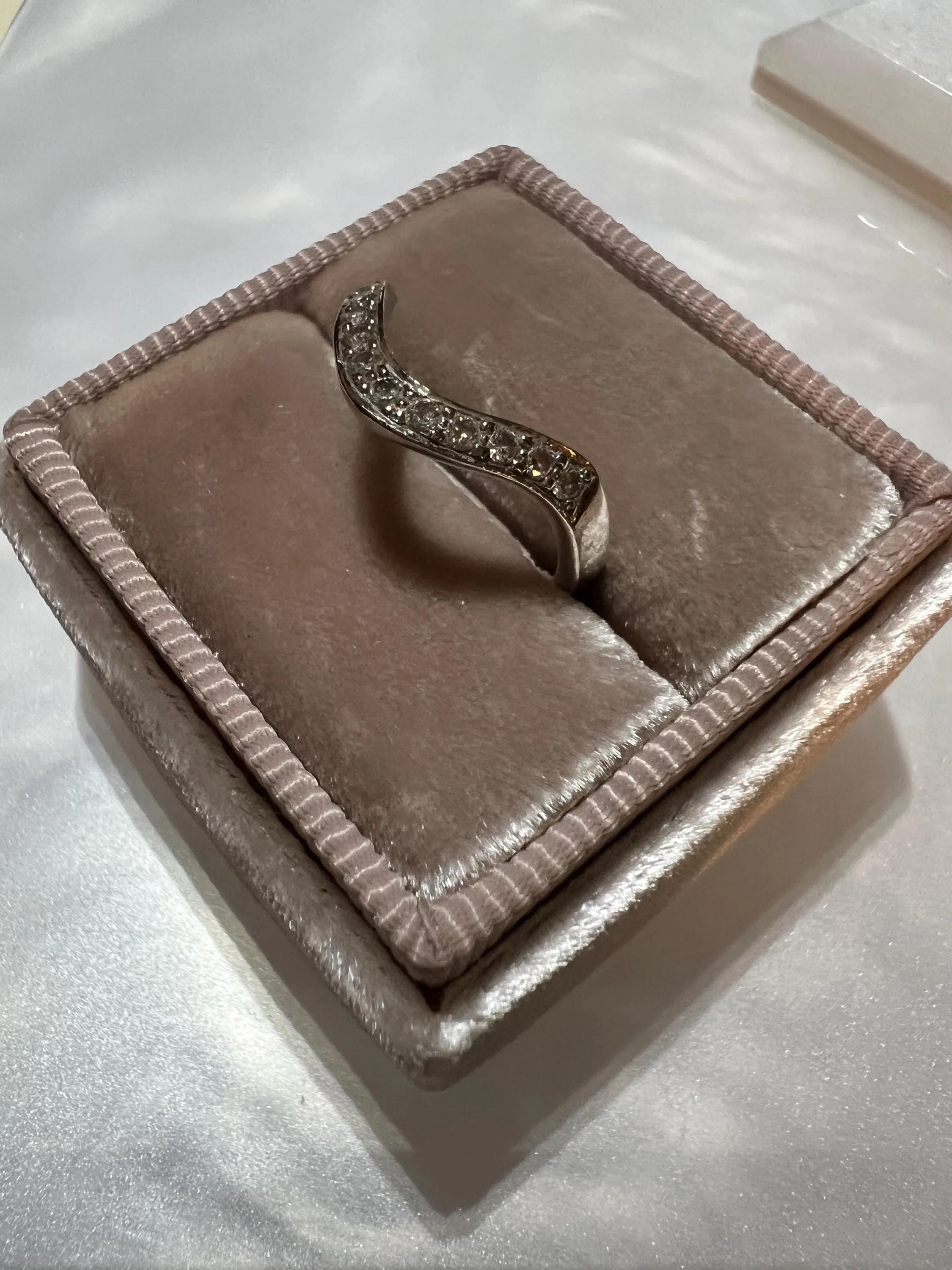 Curved Pave Vintage 18K White Gold Diamond Wedding Band.
