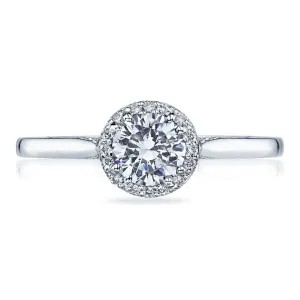 Dantela Diamond Engagement Ring in 18k