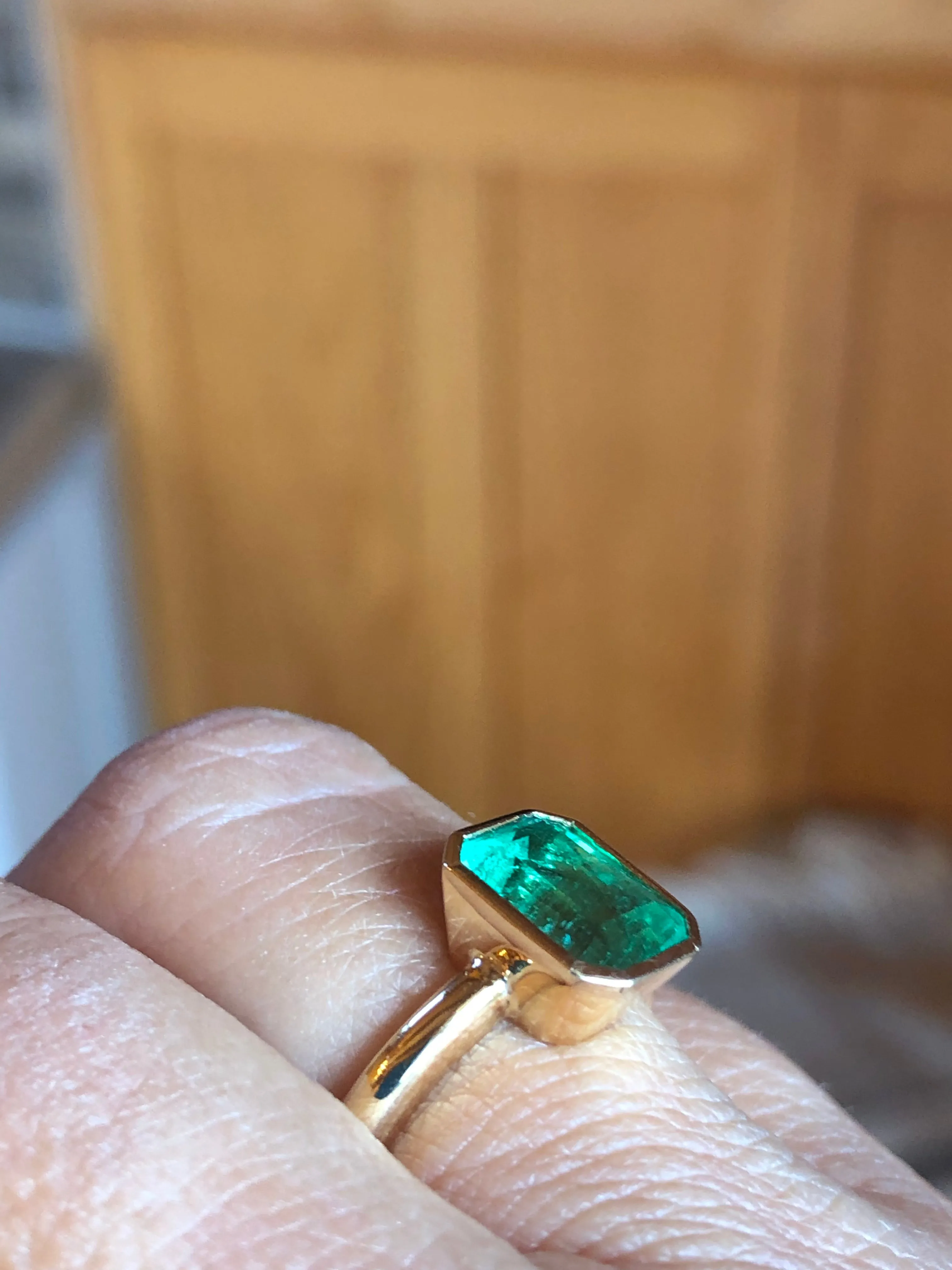 Emeralds Maravellous Solitaire Natural Colombian Emerald 18K Engagement Ring