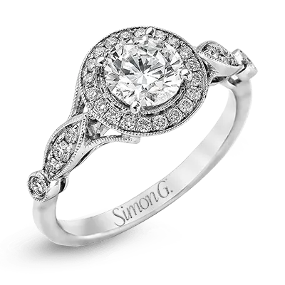 Engagement Ring in 18k Gold with Diamonds