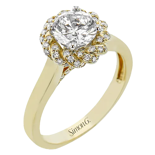 Engagement Ring in 18k Gold with Diamonds