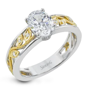 Engagement Ring in 18k Gold with Diamonds
