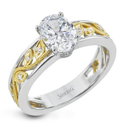 Engagement Ring in 18k Gold with Diamonds