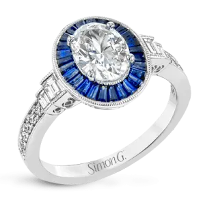 Engagement Ring in 18k Gold with Diamonds