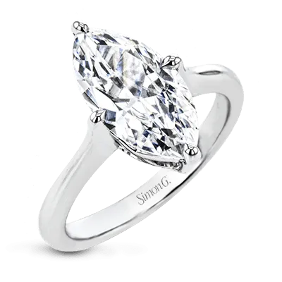 Engagement Ring in 18k Gold