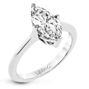 Engagement Ring in 18k Gold
