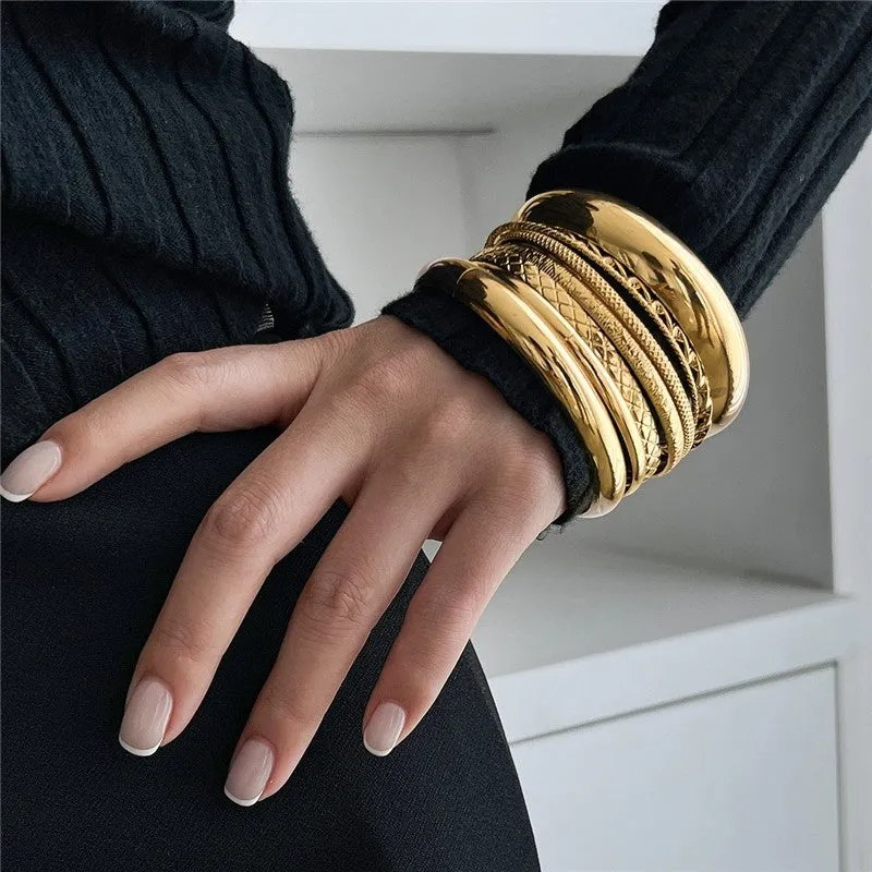 Fashionable Metal Bracelet Set