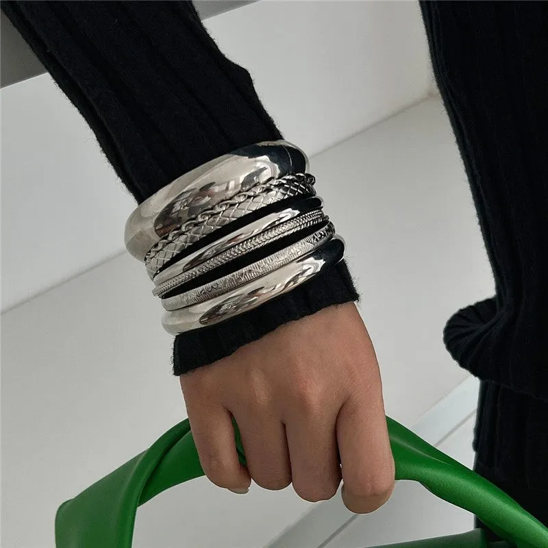 Fashionable Metal Bracelet Set