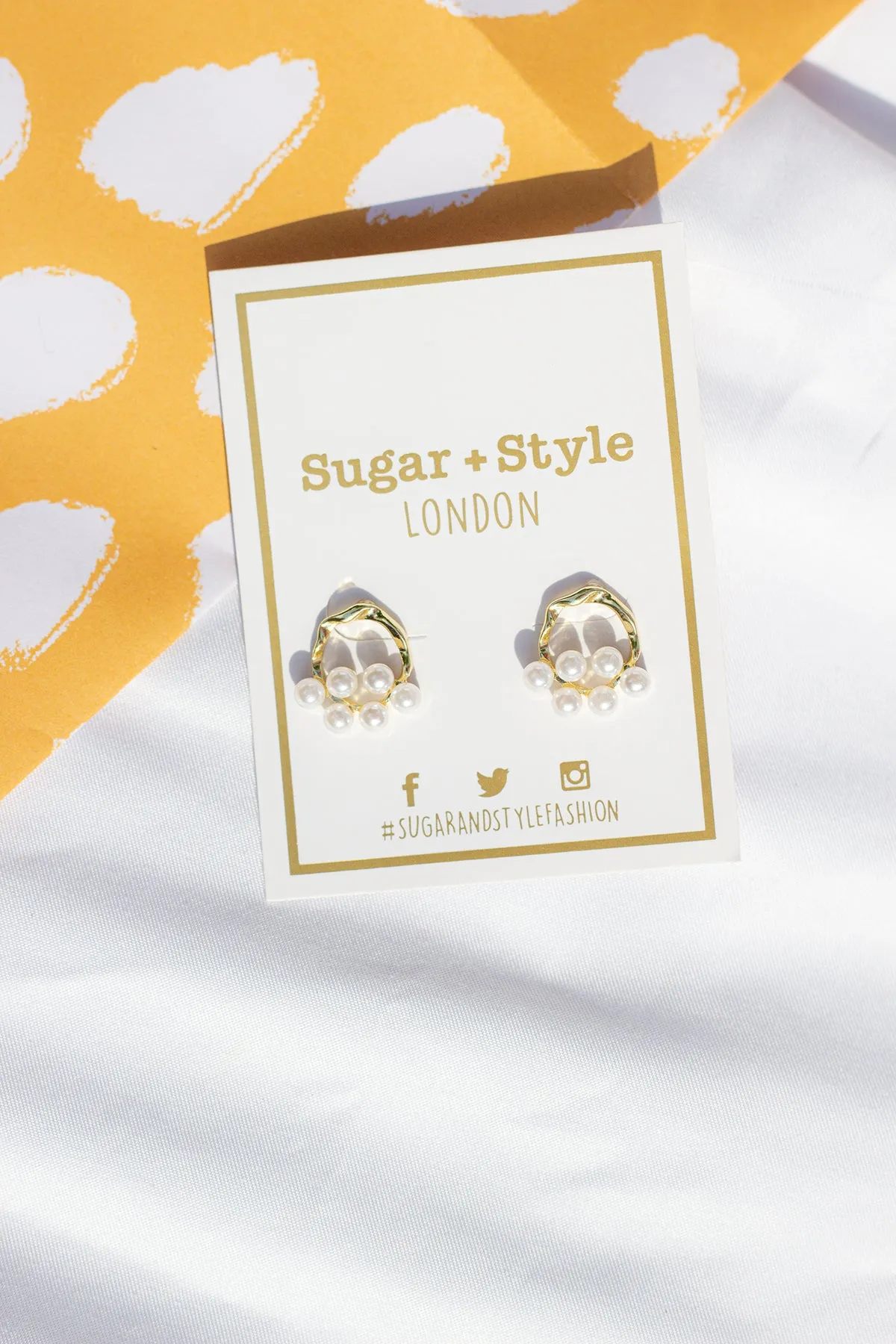 Gold Tone Circle Stud with Pearl Cluster