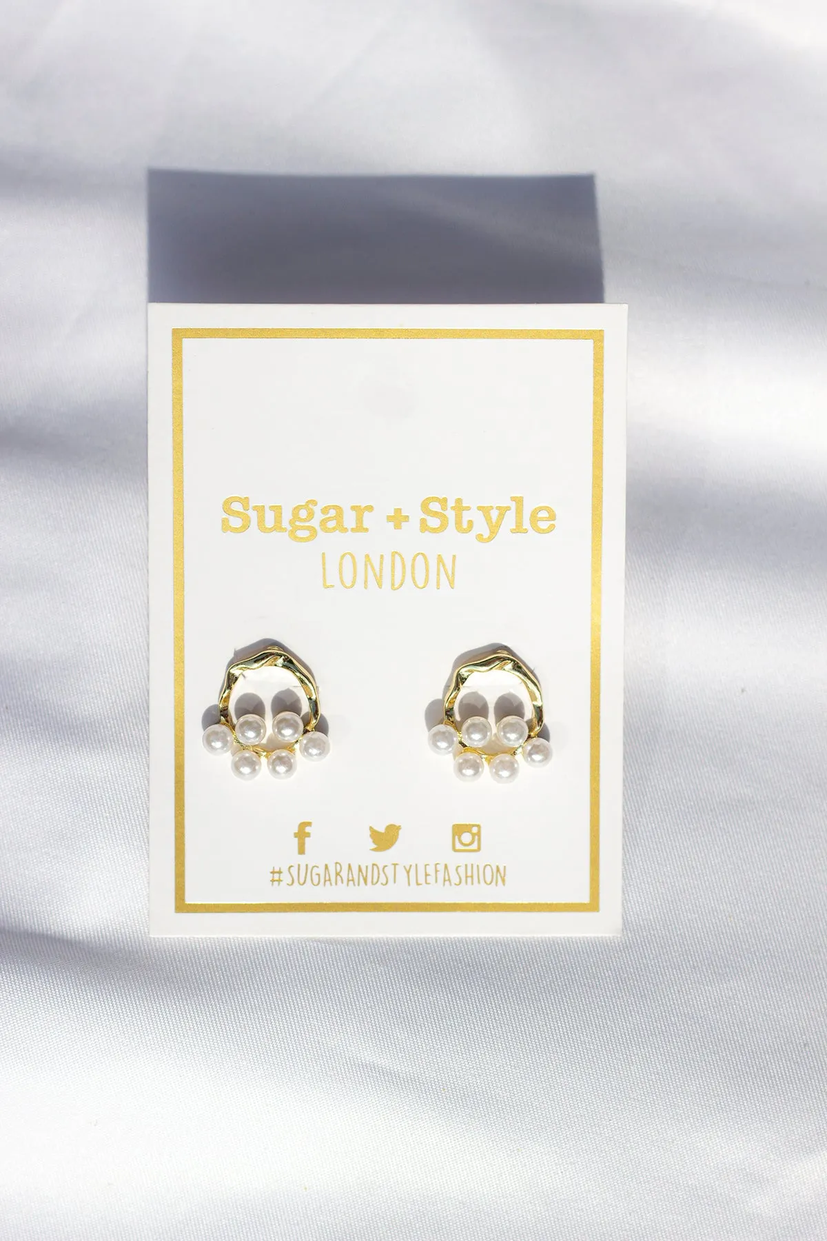 Gold Tone Circle Stud with Pearl Cluster