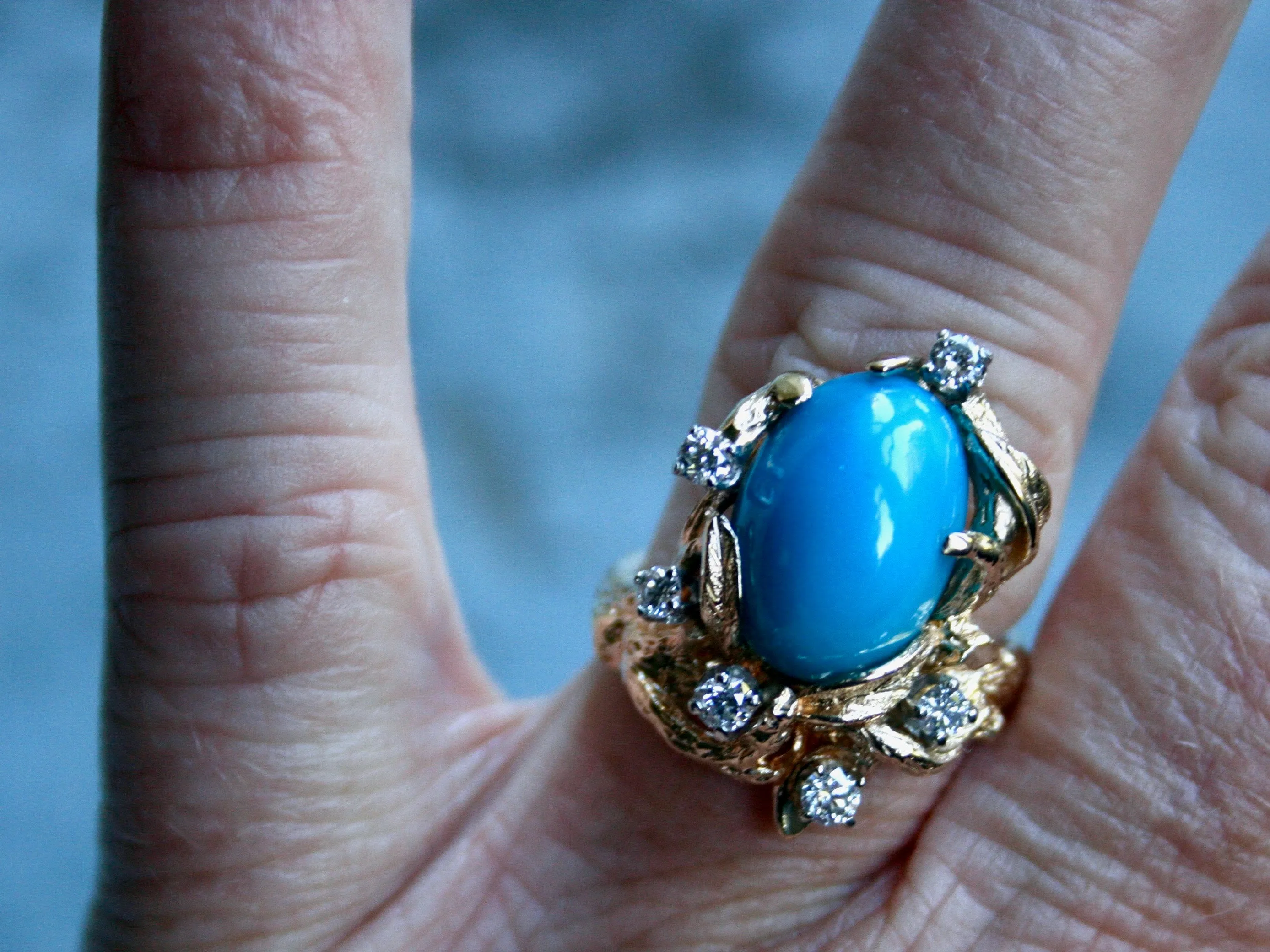 Gorgeous Antique 14K Yellow Gold Diamond and Turquoise Ring.
